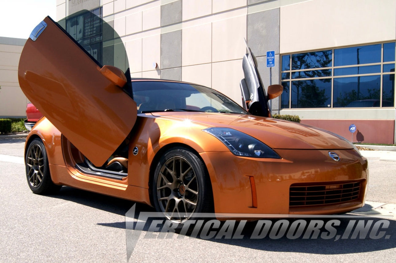 Nissan 350Z (2003-2009) Vertical Doors Kit + At-Home Installation