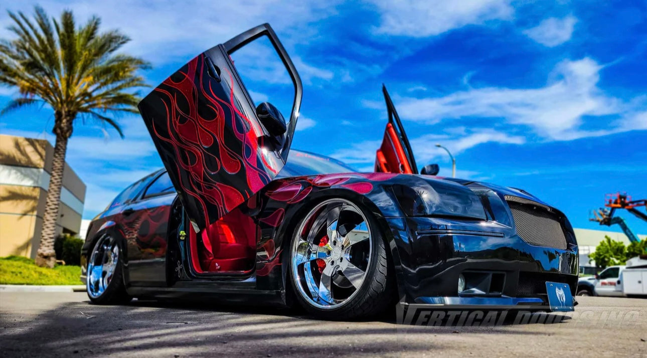 Dodge Magnum (2004-2008) Vertical Doors Kit + At-Home Installation