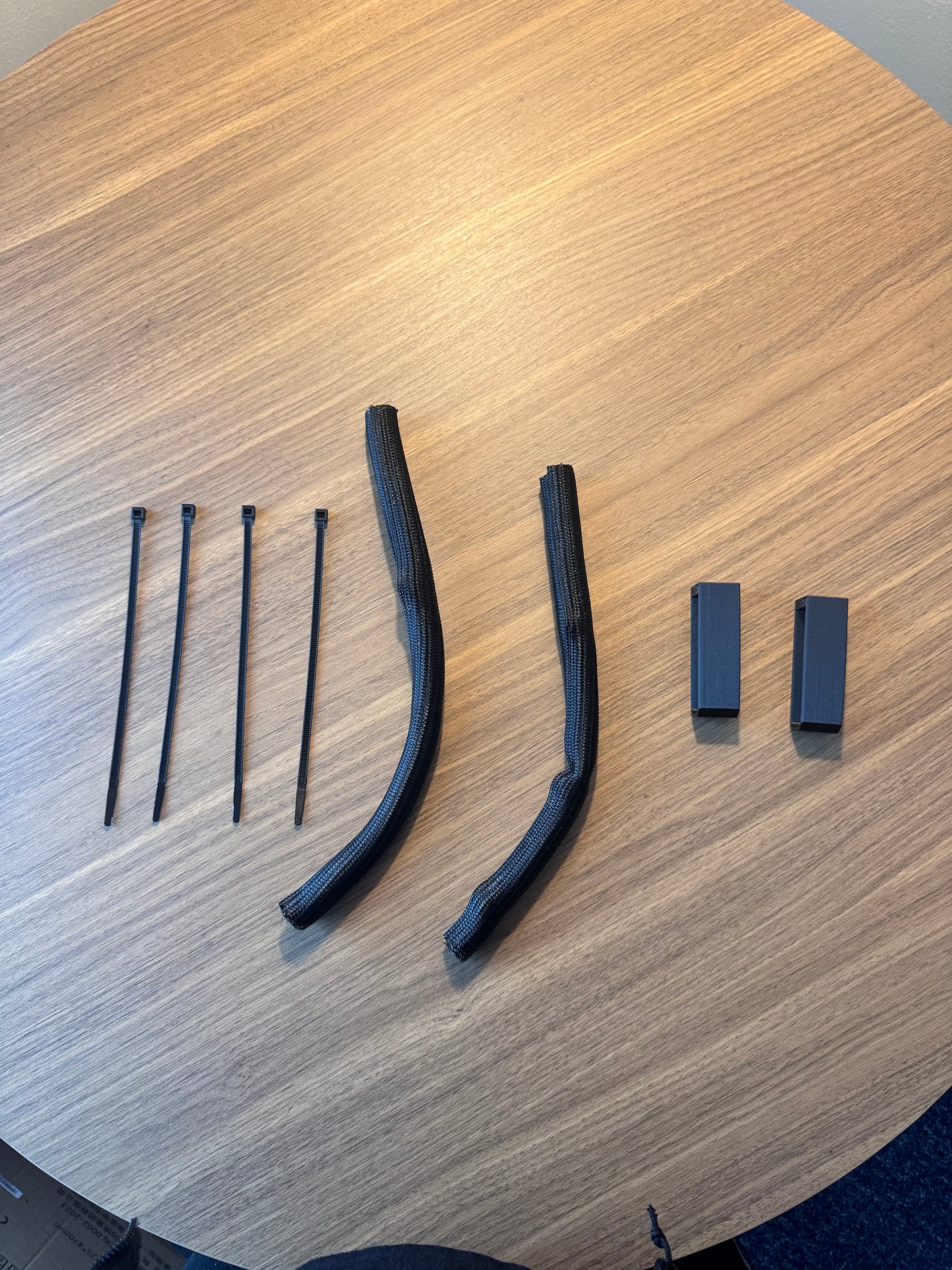 C8/Z06/E-Ray Wire Harness Clip (Pair)